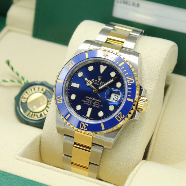 Rolex Submariner Date Bluesy 116613LB in box right side