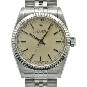 Rolex Oyster Perpetual 31mm 67514 Silver Dial Close Up View